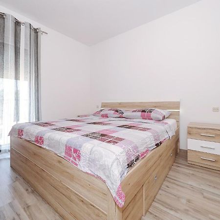 Vila Marijana Преко Экстерьер фото
